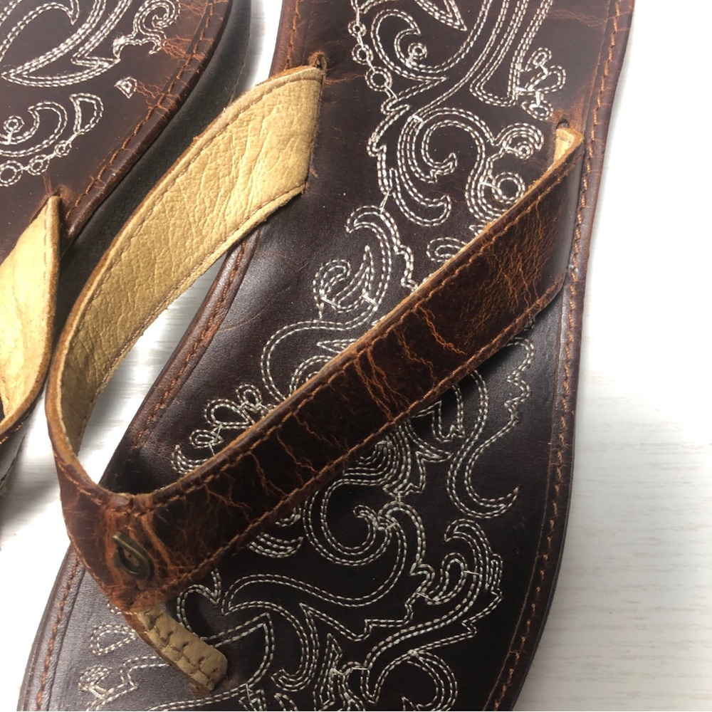 Olukai Paniolo Shoes Womens Size 7 Brown Leather Flip Flop Sandals Embroidered - Picture 5 of 7